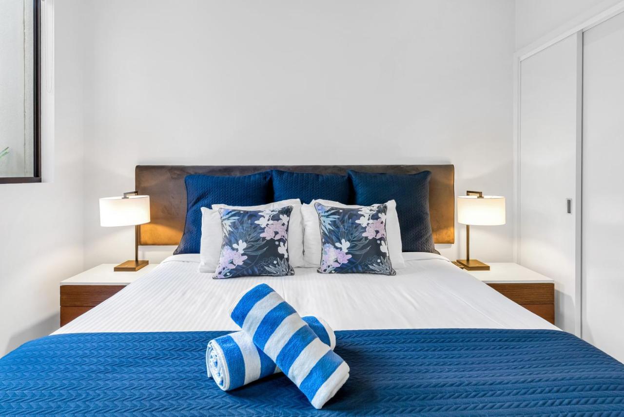 Elysium Private Apartments Triton By The Sea Palm Cove Eksteriør bilde