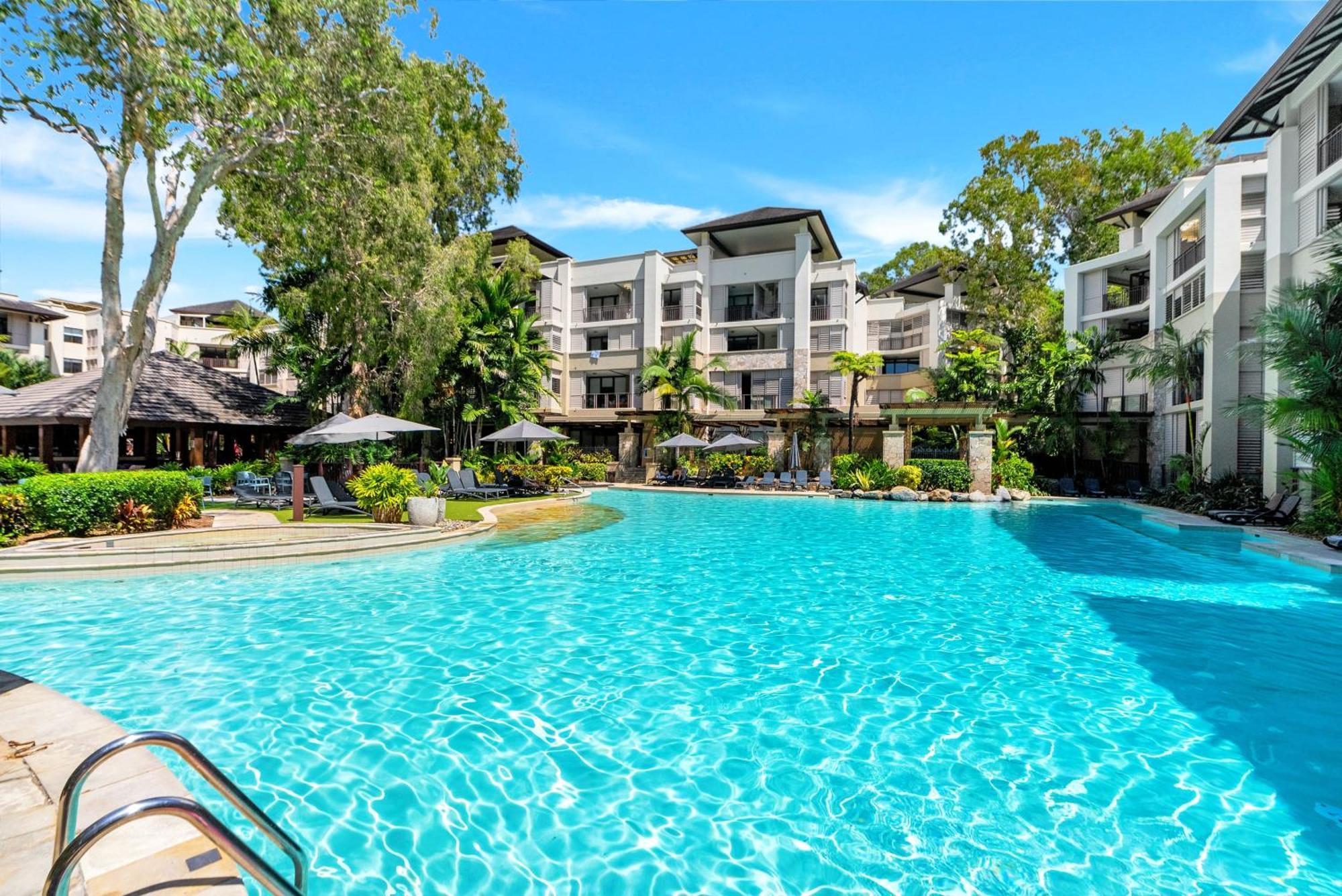 Elysium Private Apartments Triton By The Sea Palm Cove Eksteriør bilde